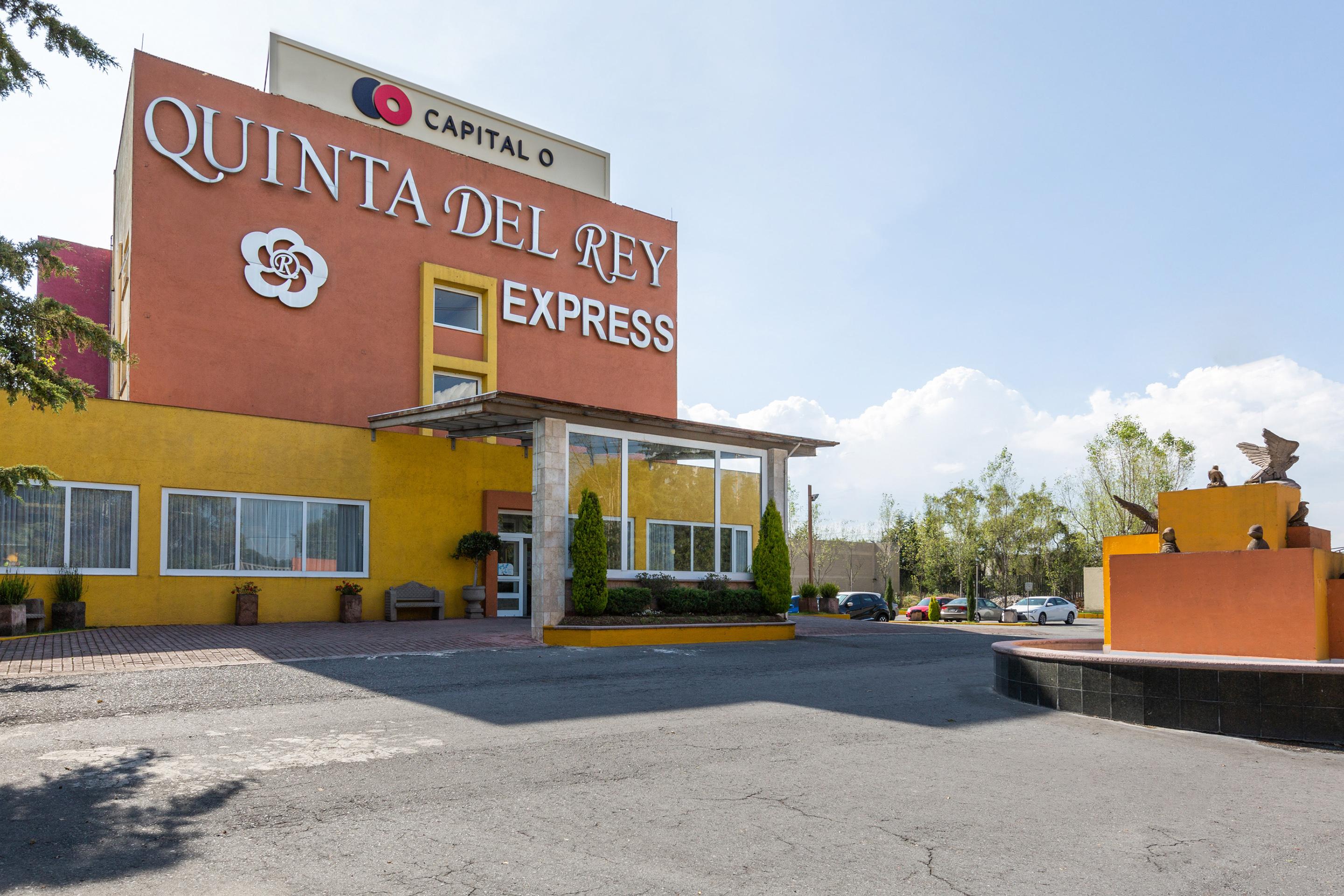 Howard Johnson By Wyndham Toluca Exteriér fotografie