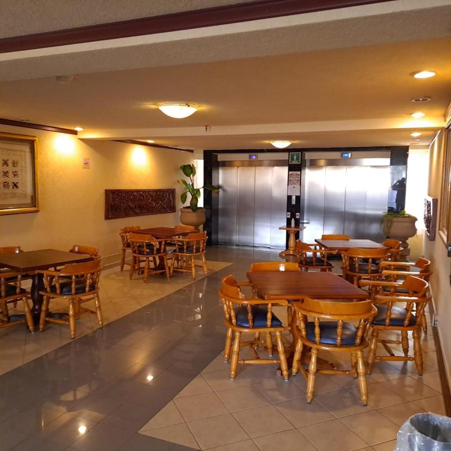 Howard Johnson By Wyndham Toluca Exteriér fotografie