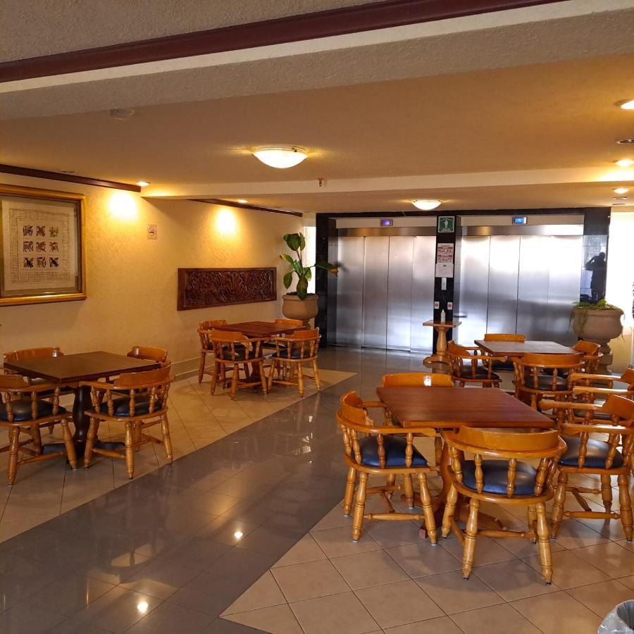 Howard Johnson By Wyndham Toluca Exteriér fotografie