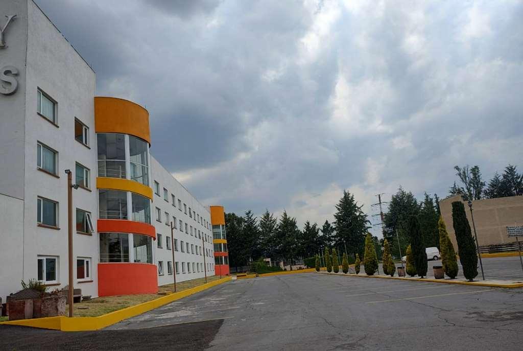 Howard Johnson By Wyndham Toluca Exteriér fotografie