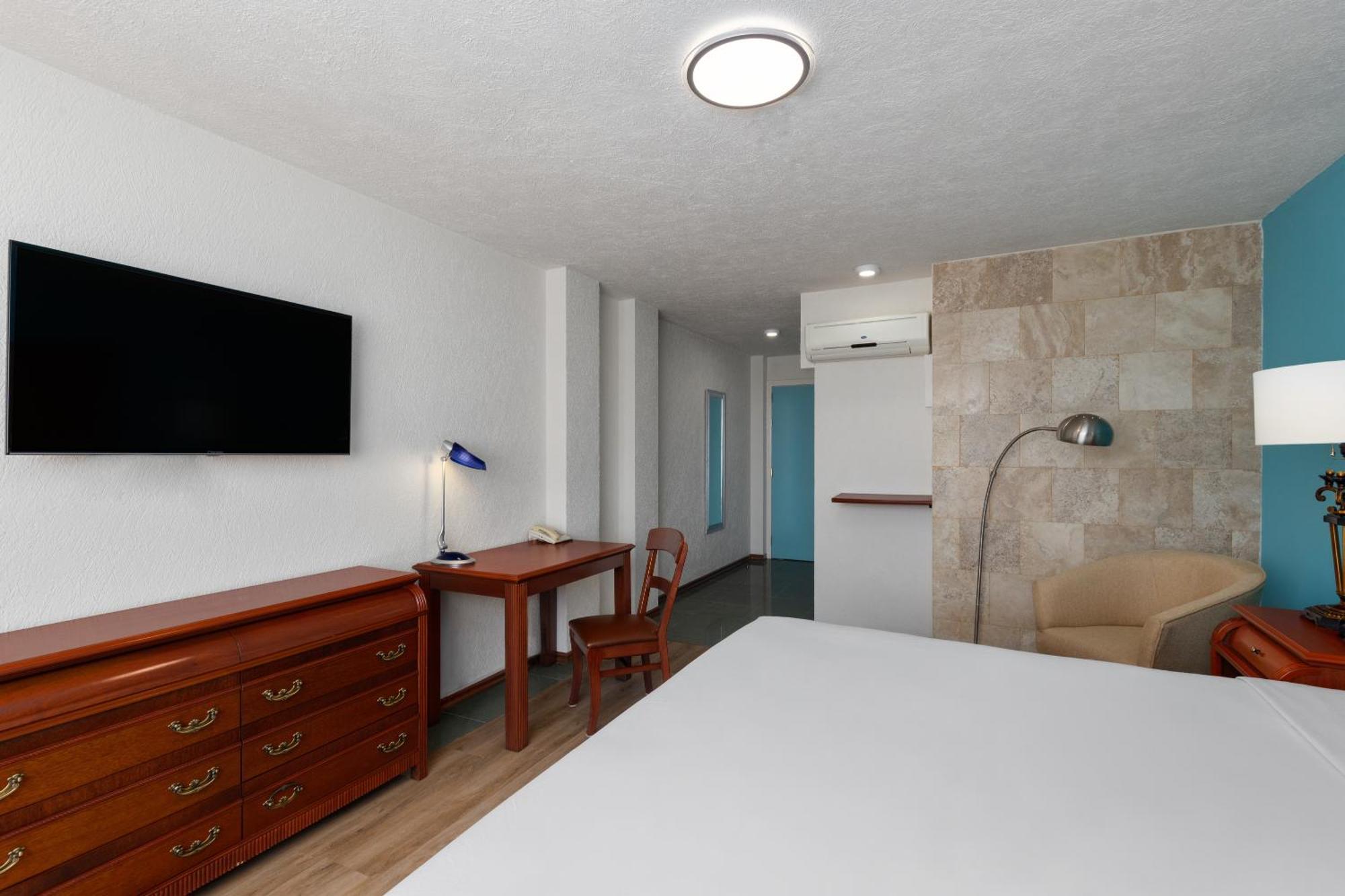 Howard Johnson By Wyndham Toluca Exteriér fotografie