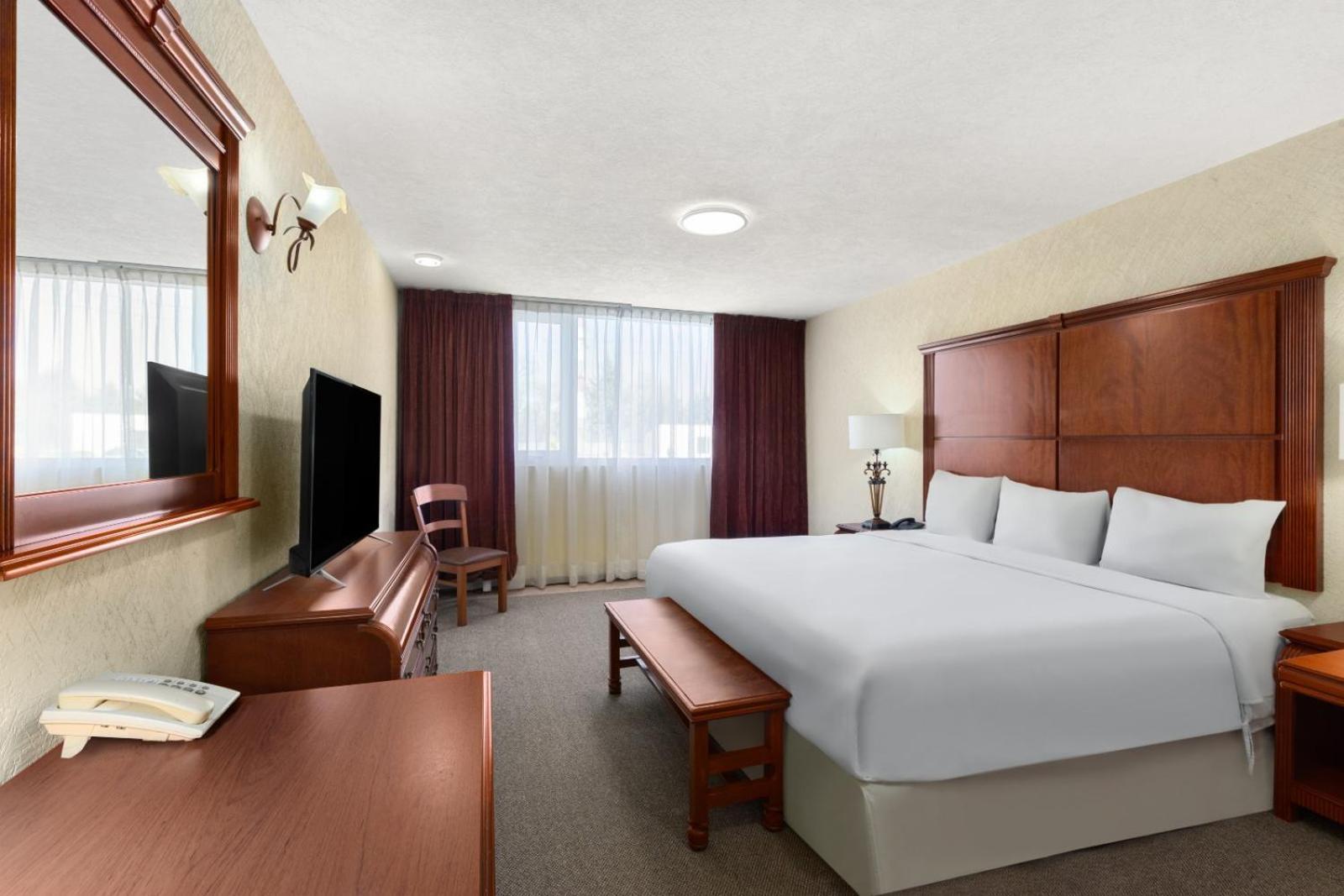 Howard Johnson By Wyndham Toluca Exteriér fotografie
